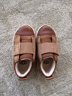 UGG Kids Brown/Tan Double Velcro Sneakers